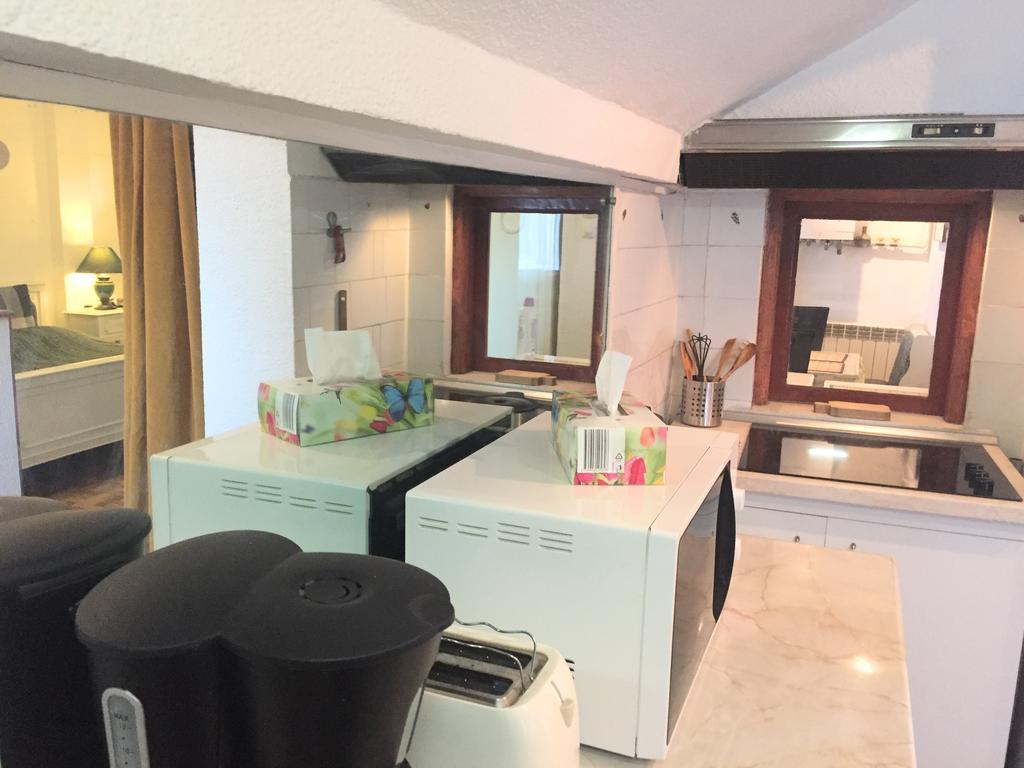One Bedroom Apartment French Embassy Bukares Bagian luar foto